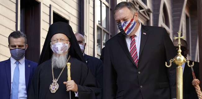 Pertemuan Pompeo Dengan Patriark Ekumenis Bartholomew I Disambut Teriakan Pendemo: 'Ganyang Imperialisme AS'