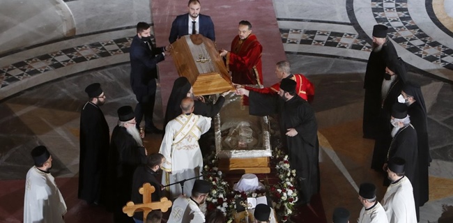 Kematian Dua Pemimpin Gereja Ortodoks Karena Virus Corona, Timbulkan Kekhawatiran Munculnya Klaster Baru