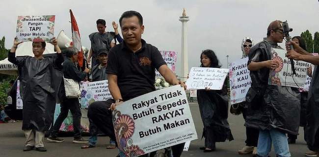 Iwan Sumule: Jokowi Sibuk Urus Habib Rizieq, Mahasiswa Pun Lupa Demo UU Ciptaker