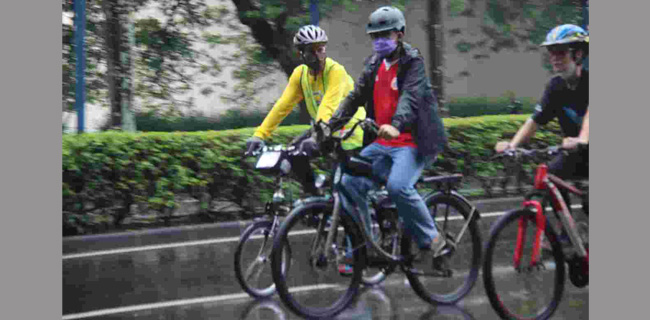 Genjot Infrastruktur Ramah Lingkungan, Anies Dorong Warga Ibukota Beralih Naik Sepeda