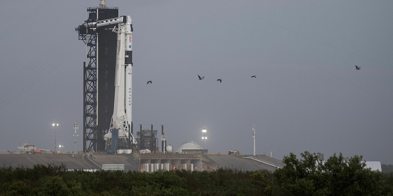 Roket Falcon 9 Kembali Meluncur, Kirim Satelit Mata-mata AS Ke Orbit