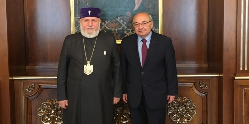 Yang Mulia Karekin II Siap Dukung Vazgen Manukyan Sebagai Perdana Menteri Armenia Gantikan Pashinyan