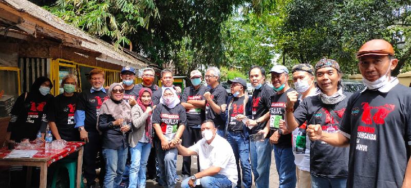 Hadir Fisik Di PN Depok, Puluhan Aktivis ProDem Dkk Teriak Bebaskan Syahganda Nainggolan