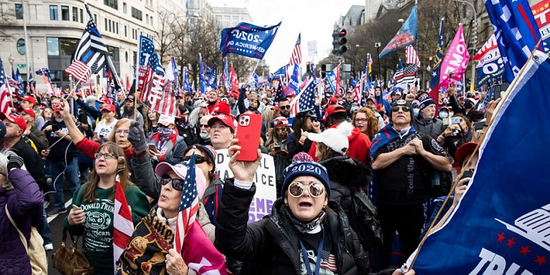 Ribuan Pendukung Trump Penuhi Jalan-jalan Washington DC, Kembali Persoalkan Hasil Pilpres
