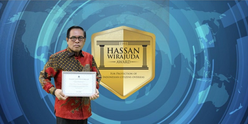 Motori Diplomasi Perlindungan WNI, Dubes Djauhari Dapat Penghargaan Hassan Wirajuda