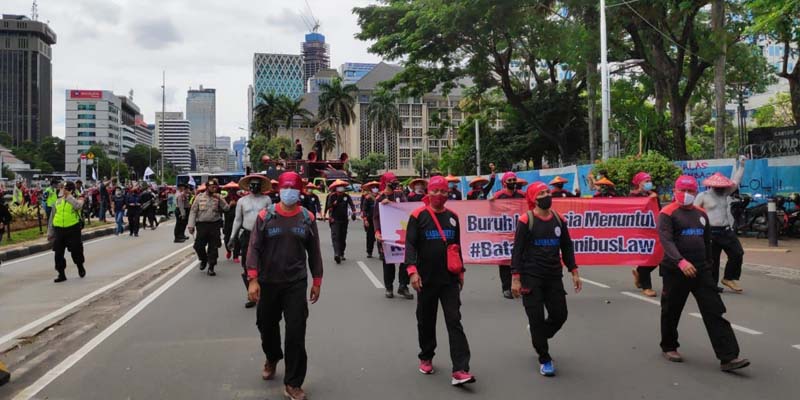 Demonstrasi, KSPI Tuntut Kenaikan Upah Dan Pembatalan UU Cipta Kerja