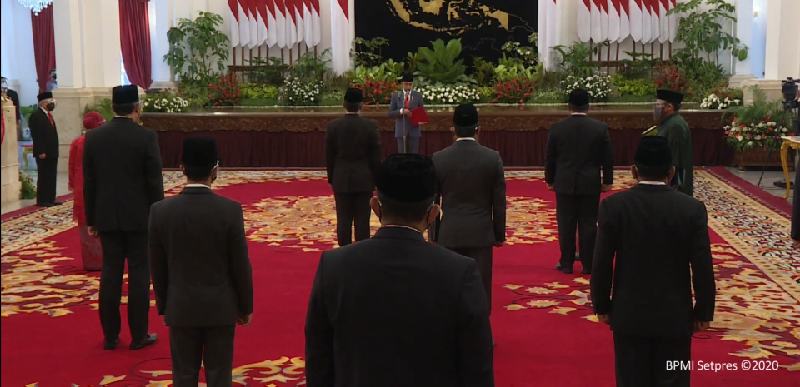 Sandiaga Uno Cs Resmi Dilantik Jokowi Jadi Menteri