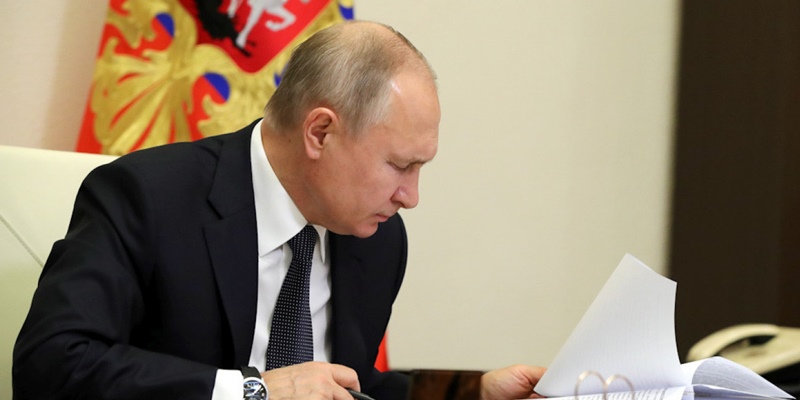 Vladimir Putin Perpanjang Perjanjian New START Hingga 5 Februari 2026
