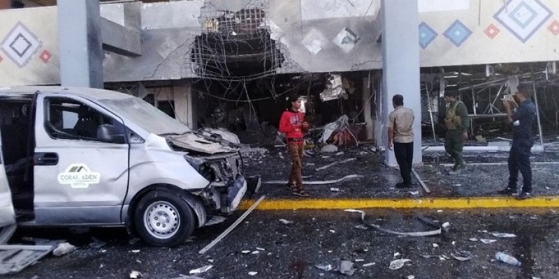 Balas Serangan Bandara Yaman, Pasukan Koalisi Saudi-UEA Bombardir Situs Houthi Wilayah Saana