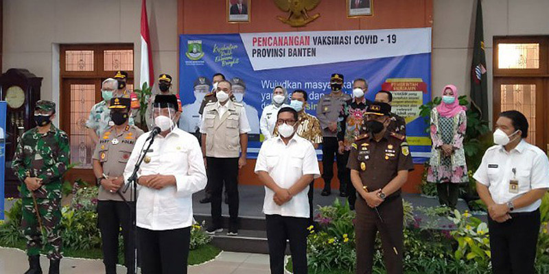 Tak Takut Divaksin, Gubernur Banten Masih Tunggu Vaksin Pfizer