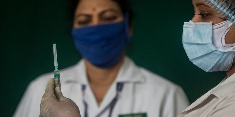 India Vaksinasi 30 Juta Nakes Mulai 16 Januari