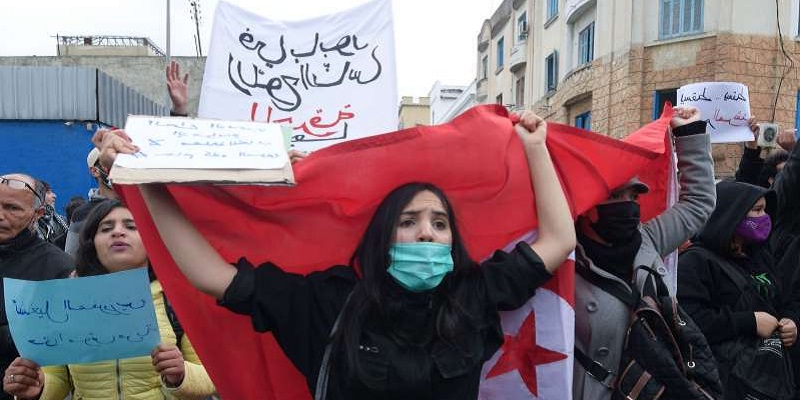 Suarakan Slogan Arab Spring, Warga Tunisia Lanjutkan Aksi Protes Di Ibukota