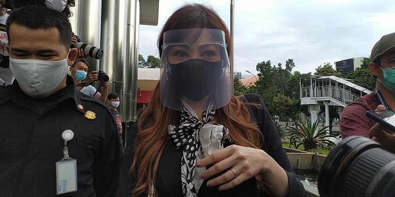 Wanita Cantik Ini Bungkam Usai 6 Jam Diperiksa KPK Pada Kasus Edhy Prabowo