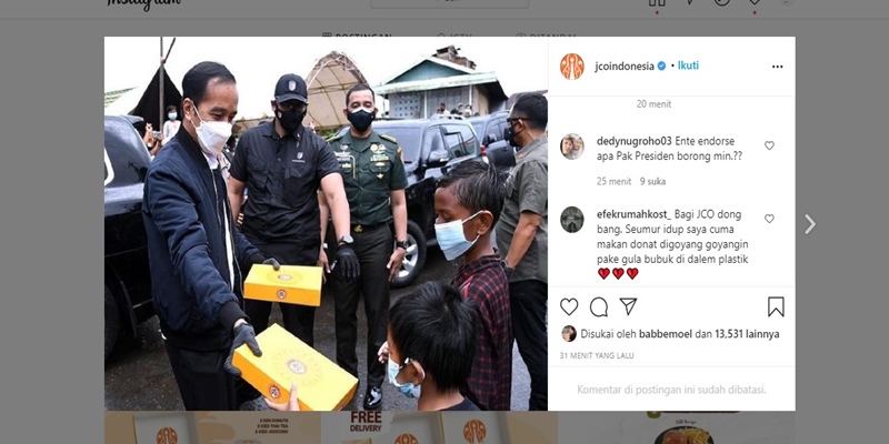 Penampakan Jokowi Bagi-bagi Donat Untuk Anak-anak Korban Banjir Kalsel Bikin Netizen <i>Ngiler</i>