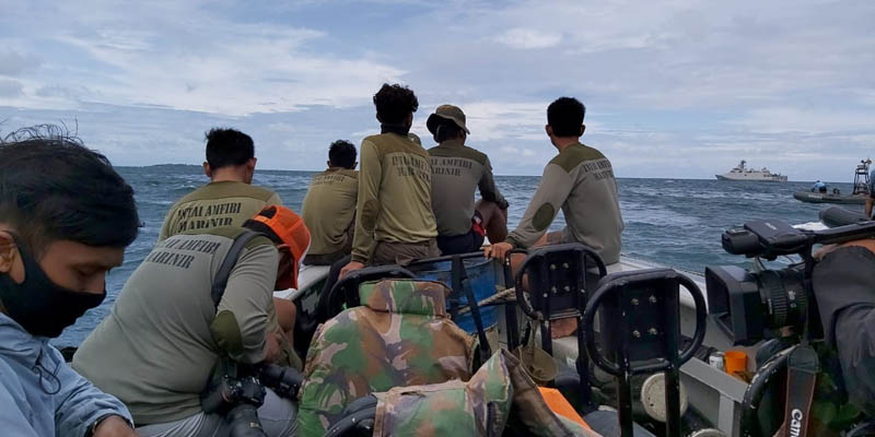 Kapal Baruna Jaya Kerahkan Robot Bawah Laut, Penyelam Pencari CVR Mendarat Di Pulau Tanjung Kait