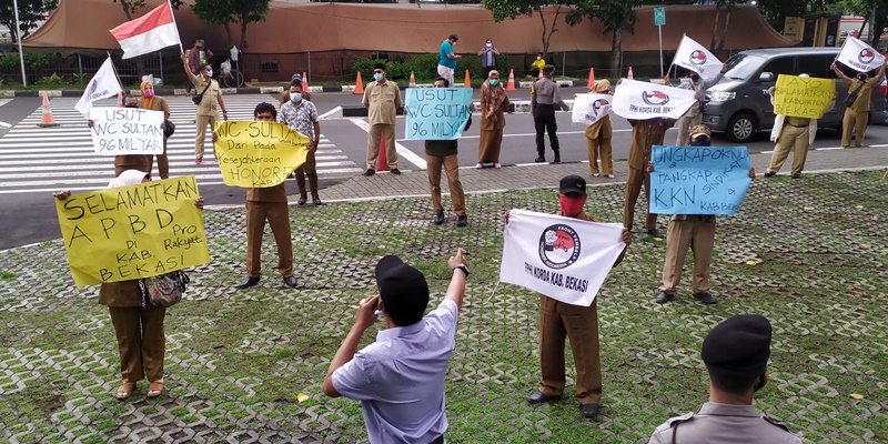 Sejumlah Guru Honorer Diduga Diintimidasi Pasca Demo "WC Sultan" Di KPK