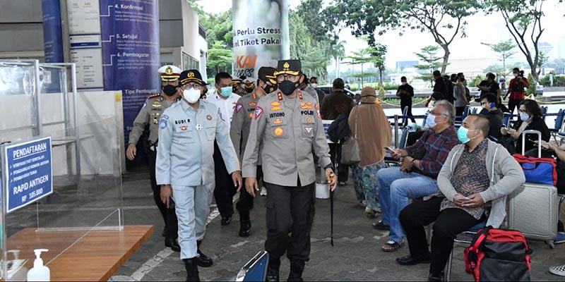 Tinjau Stasiun Gambir, Irjen Istiono: Jelang Imlek, Tujuan Penumpang Dominan Ke Solo Dan Yogyakarta