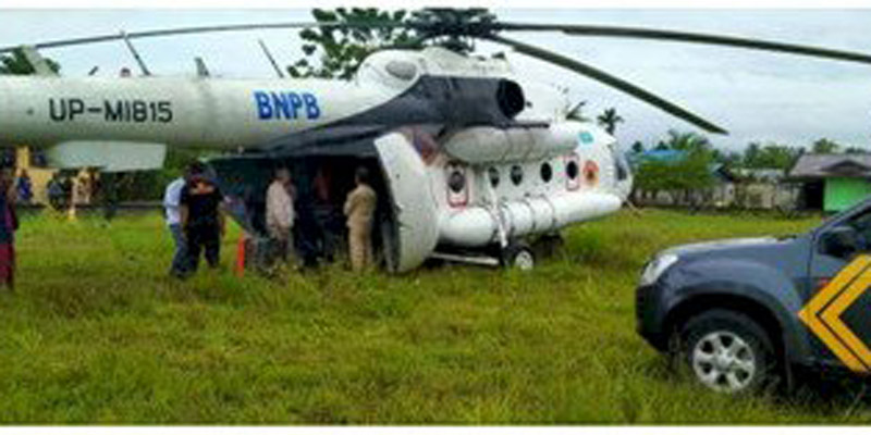 Sempat 1 Jam Terbang, Sebuah Helikopter Terpaksa Mendarat Darurat Di Nimbokrang Jayapura