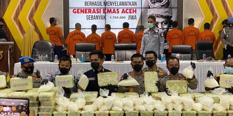 Perang Melawan Narkoba, Dalam Sepekan Kapolri Terima Kabar Buruk Dari Jabar Dan Kabar Baik Dari Aceh
