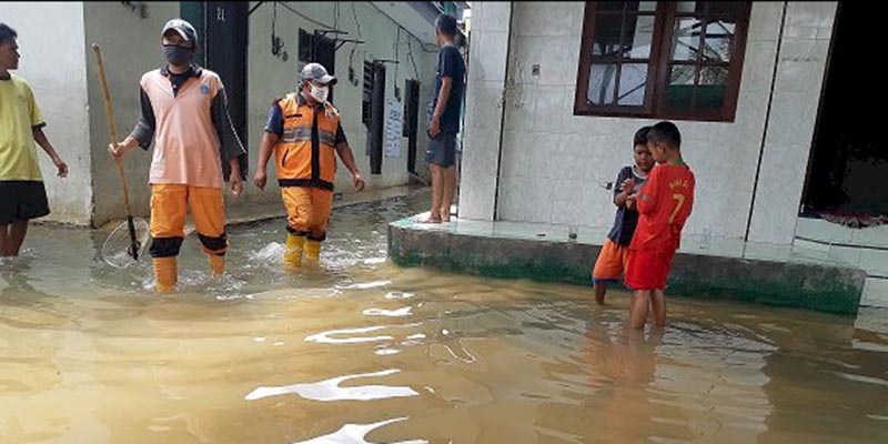Ada Banjir, PLN Jakarta Siagakan 2.371 Petugas Tangani Persoalan Kelistrikan