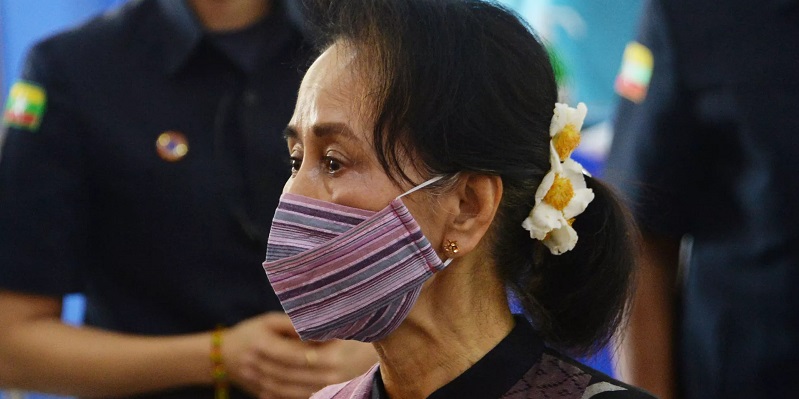 Polisi Myanmar Tuntut Aung San Suu Kyi Atas Impor Radio Ilegal