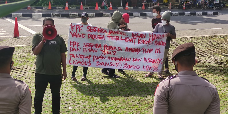 KPK Didesak Jemput Paksa Politisi PDIP Ihsan Yunus