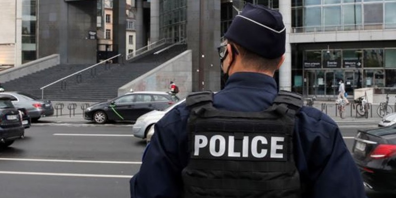 Polisi Prancis Tangkap Lima Orang Tersangka Pelaku Pengancam Remaja Penghina Islam