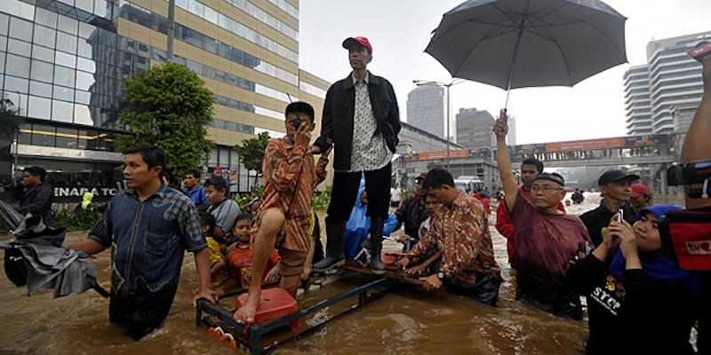 Momentum Jokowi Buktikan Penanganan Banjir DKI Itu Mudah