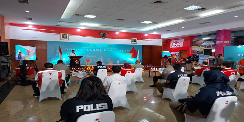 Wakapolda Metro Jaya Dampingi Anggota Penyintas Covid-19  Donorkan Plasma Konvalesen