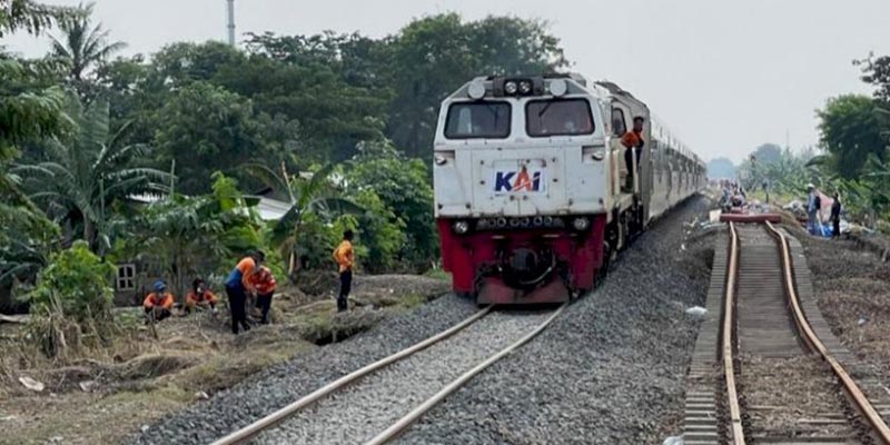 Perbaikan Jalur Kedunggedeh-Lemah Abang Rampung, Lalu Lintas Kereta Kembali Normal
