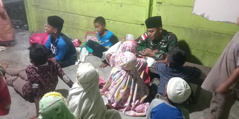 Selain Jago Perang, Prajurit TNI Di Perbatasan Juga Harus Bisa Ngajar Ngaji