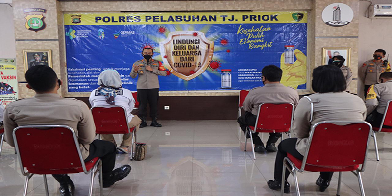Lancarkan Tugas, 128 Personel Polres Pelabuhan Tanjung Priok Jalani Vaksinasi Covid-19