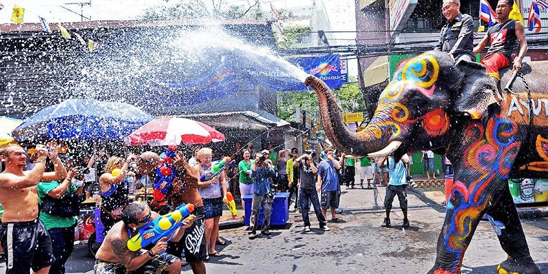 Akibat Pandemi, Thailand Larang Festival Songkran Untuk Kedua Kalinya