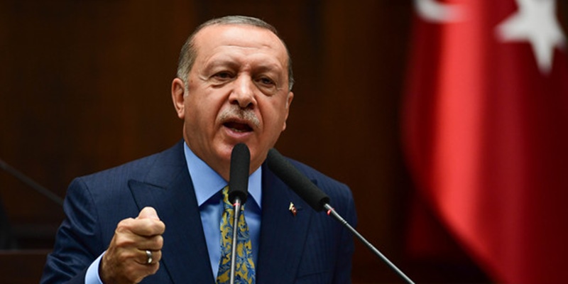 Hina Erdogan, Empat Jurnalis Charlie Hebdo Diboyong Turki Ke Meja Hijau