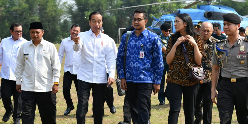 Stafsus Milenial Jokowi Juga Gagal Serap Aspirasi Anak Muda Untuk Revisi UU ITE