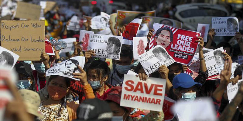 Myanmar: Kaum Muda Vs Militer