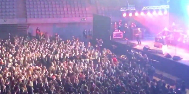 Barcelona Gelar Konser Rock 5.000 Penonton Di Tengah Pandemi, Begini Prokesnya
