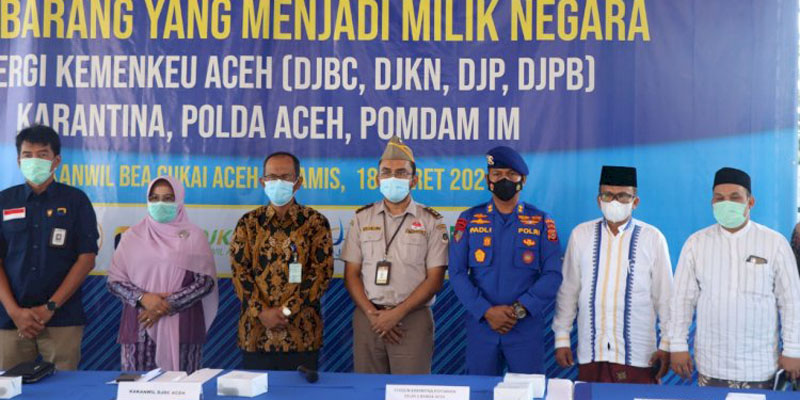 Bantu Dayah, Polda Aceh Hibahkan 17 Ton Bawang Merah Hasil Sitaan