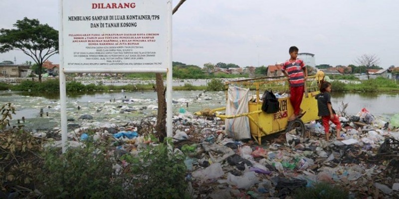 DPRD Dan DLH Wacanakan Reklamasi Pantai Cirebon Pakai Sampah
