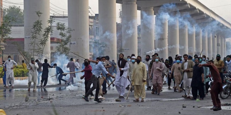 Aksi Protes Anti-Prancis Di Pakistan Ganggu Pasokan Oksigen Untuk Pasien Covid-19