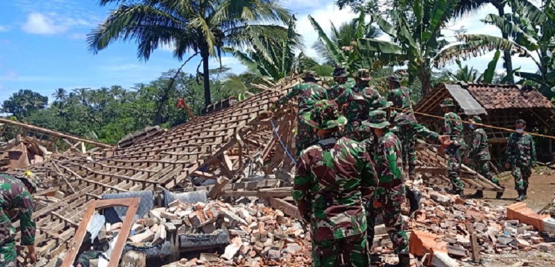 Paska Gempa Malang, TNI Kerahkan 700 Pasukan