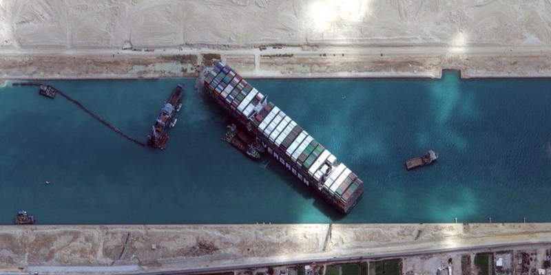 Mesir Lakukan Penyelidikan Kapal Ever Given Yang Membuat Terusan Suez Macet