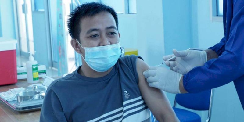Bersama Pensiunan Pemprov Lampung, Puluhan Wartawan Disuntik Vaksin Dosis Kedua