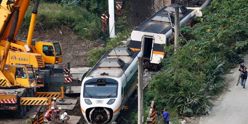 Jaksa Taiwan Keluarkan Surat Perintah Penangkapan Untuk Tersangka Kecelakaan Kereta Api Di Terowongan Hualien