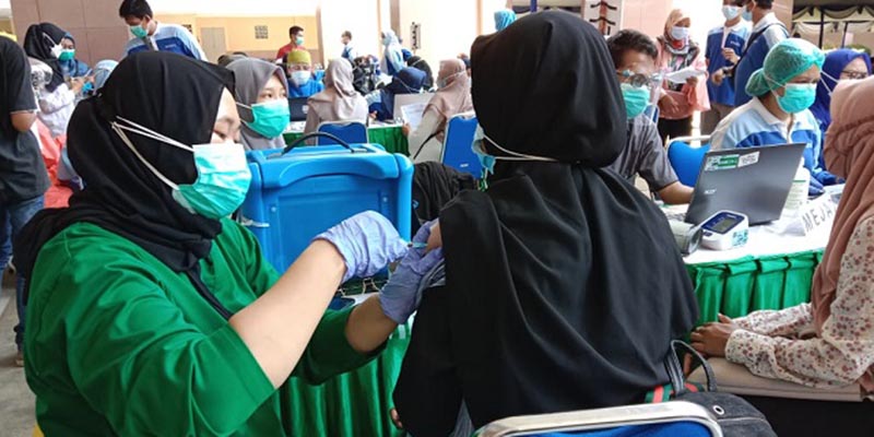Hari Pertama Ramadan, 2.500 Guru Di Kota Tangerang Disuntik Vaksin