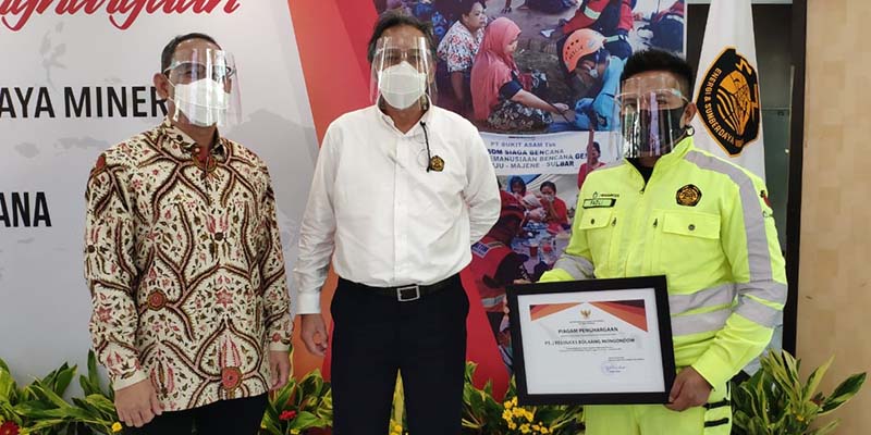 Menteri ESDM Berikan Penghargaan Pada Tim Siaga Bencana JRBM
