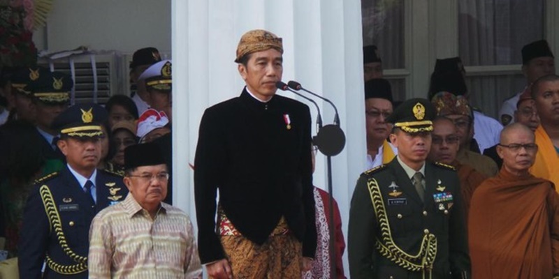 Waspada Poros Istana, Jokowi Bisa Berkuasa Lagi Kalau Ada Celah
