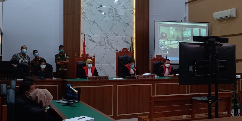 Hakim Jatuhkan Vonis 10 Bulan Penjara Kepada Syahganda Nainggolan