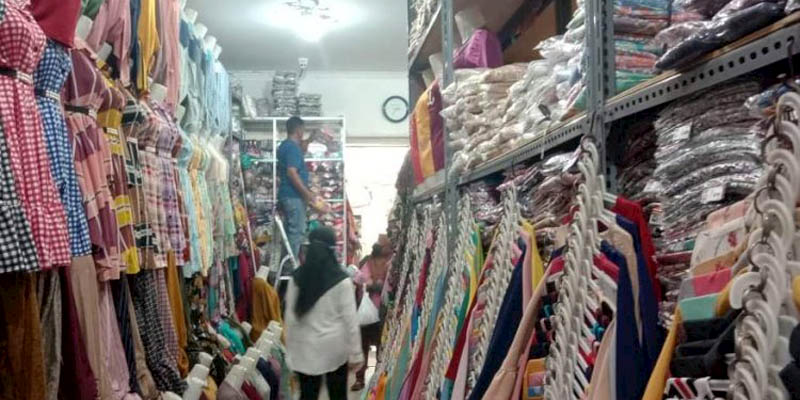 Hari Pertama Puasa, Pembeli Baju Lebaran Di Bandarlampung Sudah Meningkat