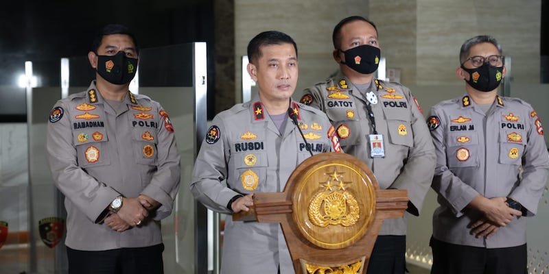 TNI-Polri Kuasai Bandara Aminggaru Ilaga Pasca KKB Bakar Helikopter